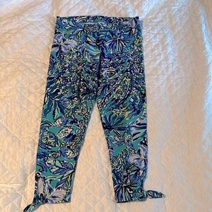 Lilly Pulitzer three-quarter length girls leggings excellent used condition